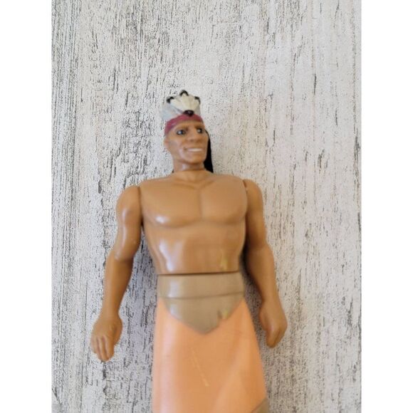 Burger King Pocahontas Chief father toy figure - Picture 3 of 5